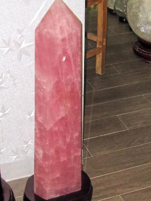 天然粉水晶柱 鎮宅招桃花，轉運招財的靈性擺件