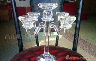 水晶燭臺的藝術(shù)魅力 以zt 004水晶燭為例